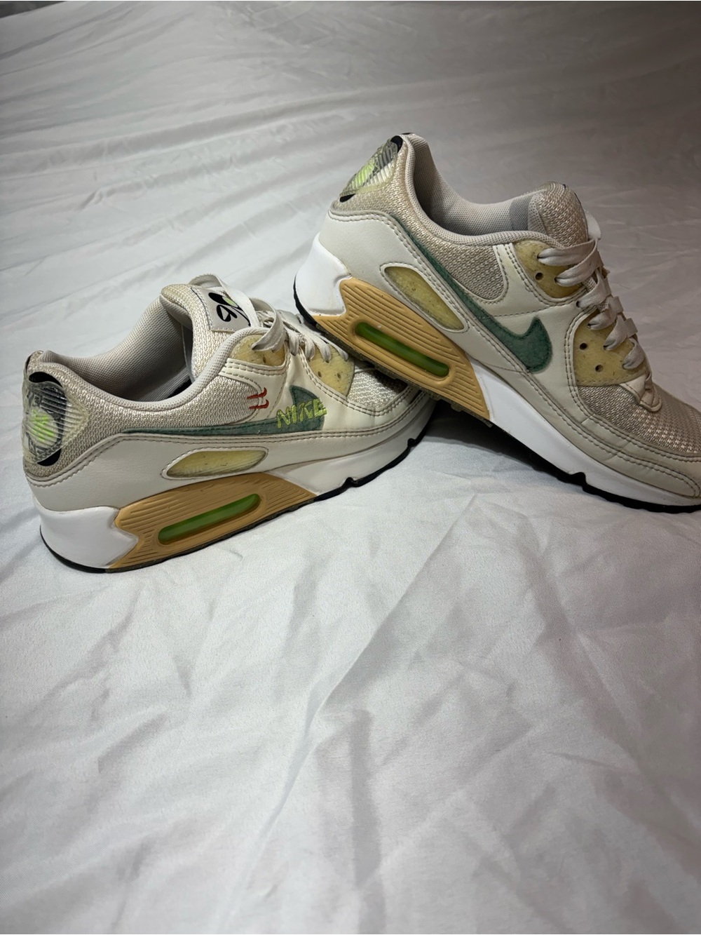 Nike Air Max 90 SE Summit White Neptune Green Women's Shoes Sz 8.5 DO9850-100